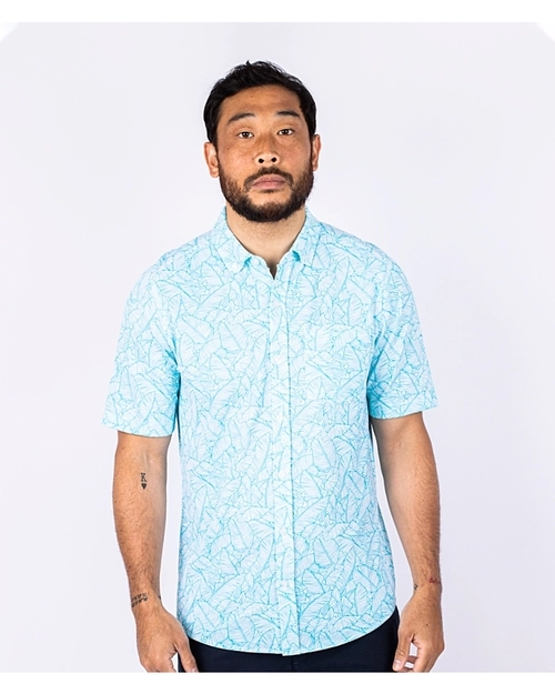 Man Wearing Cutter & Buck Oxford Print Short Sleeve Shirt