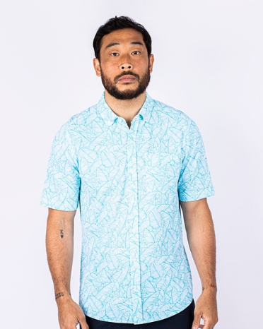 Man Wearing Cutter & Buck Oxford Print Button Front Short-Sleeve Shirt